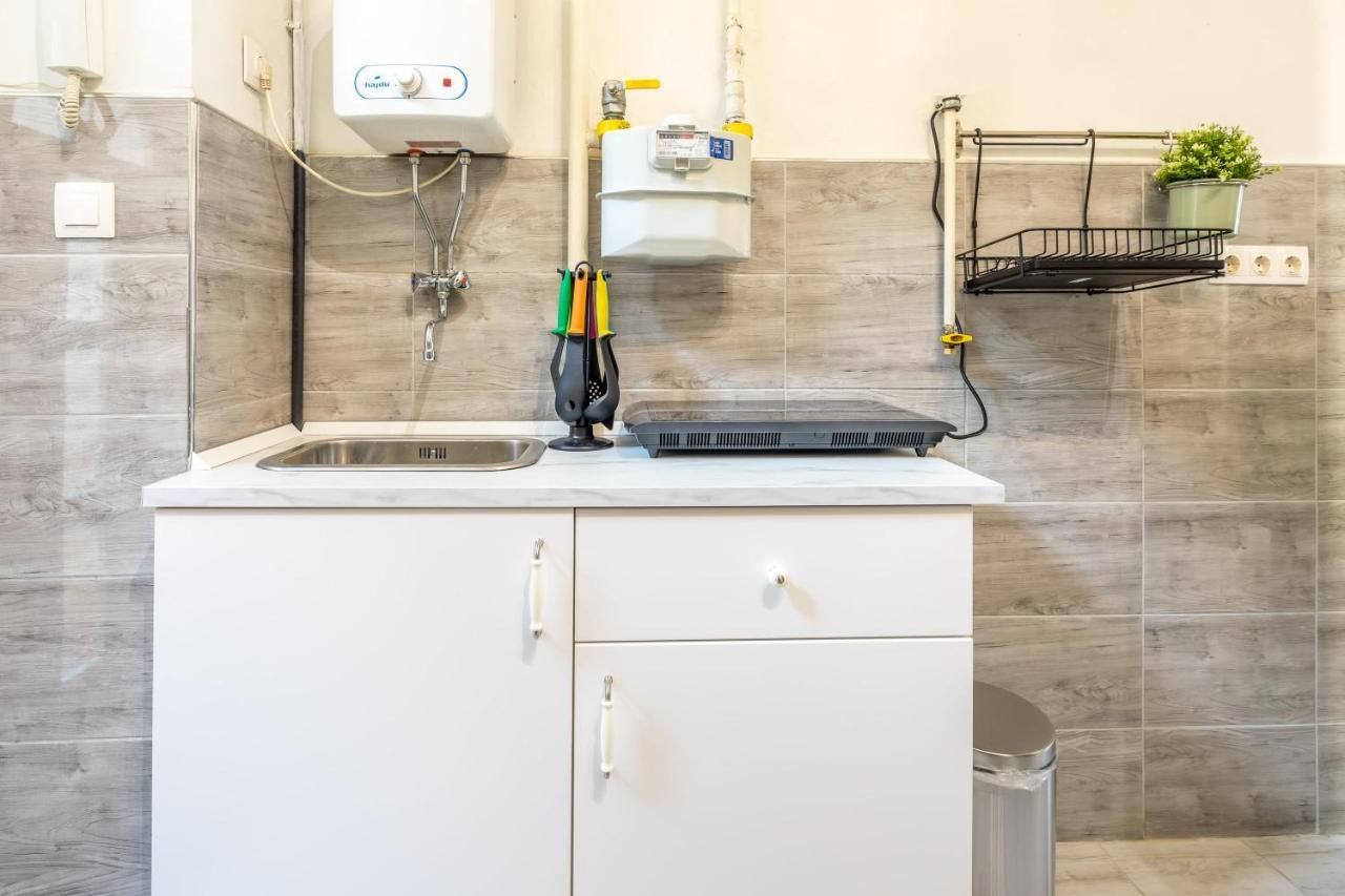 Simple And Central A C Home Budapeszt Zewnętrze zdjęcie